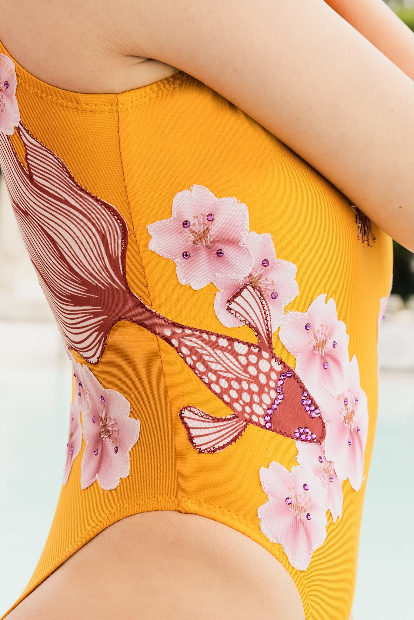 「東京」全体刺繍プリント